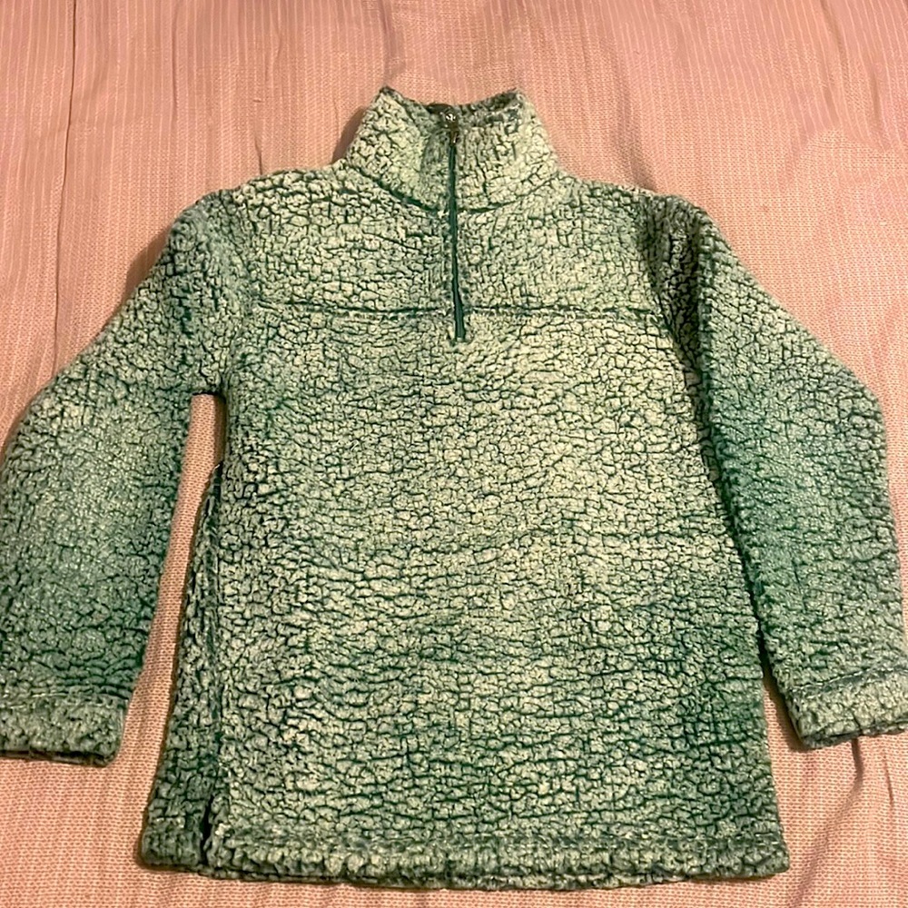 green sherpa boys size L but fits a medium